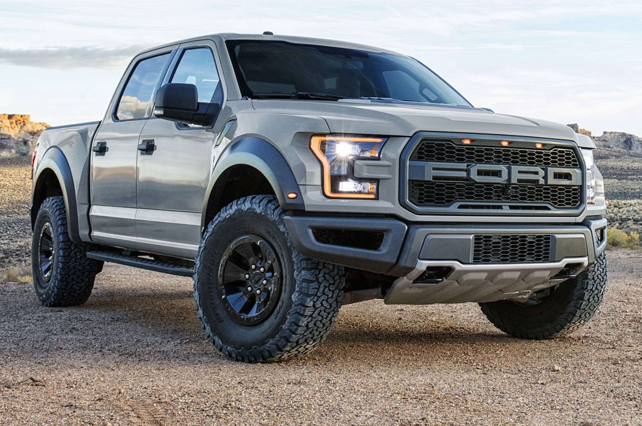 2017 Ford F-150 Raptor In-Depth