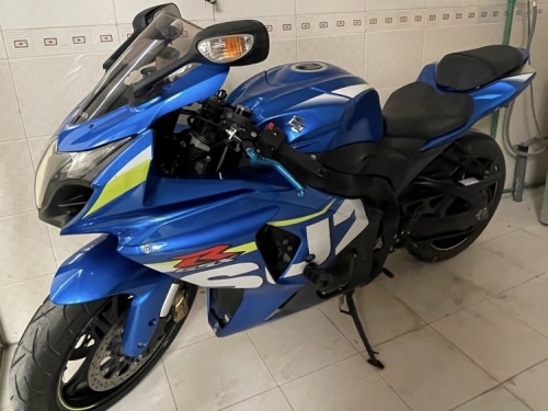 Suzuki GSX-R 1000   2015