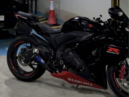 Suzuki GSX-R 1000   2016