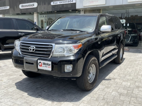 Toyota Land Cruiser GXR v8