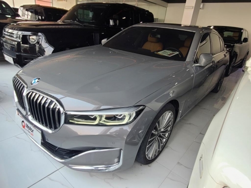 BMW 7-Series 730 Li 2021