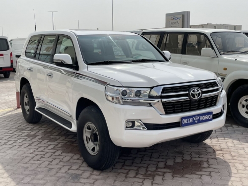 Toyota Land Cruiser GXR v8