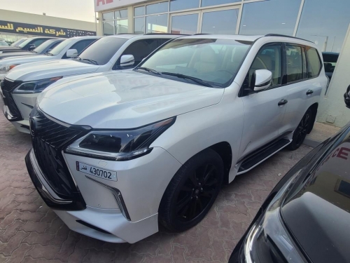 Lexus LX 570 S Black Edition