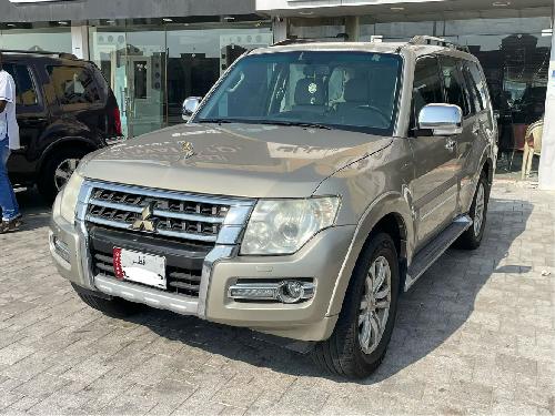 Mitsubishi Pajero 3.8