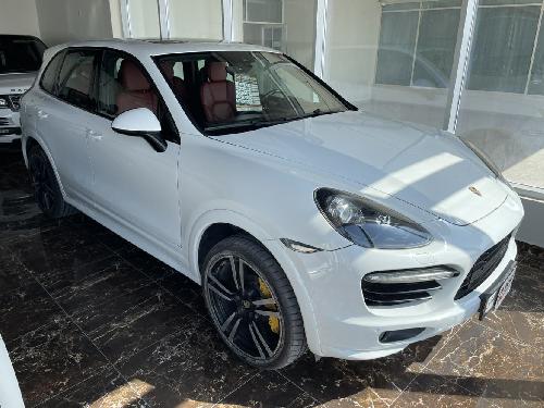 Porsche Cayenne Turbo  S