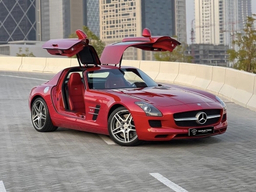 Mercedes-Benz SLS 