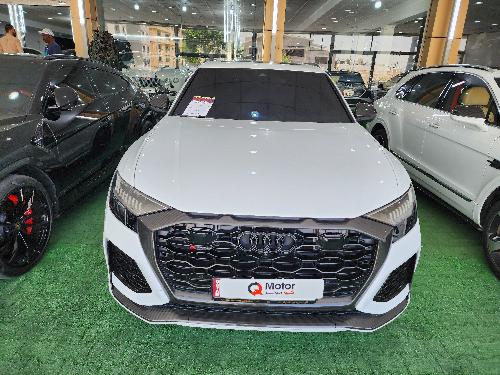 Audi Q8 RS 