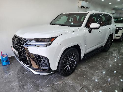 Lexus LX 600