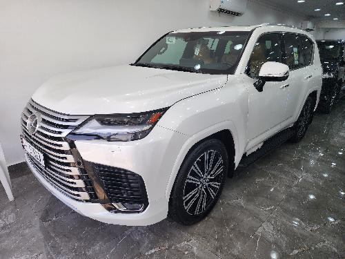 Lexus LX 600