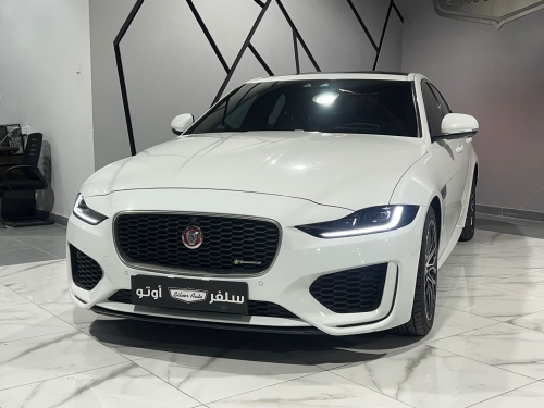 Jaguar XE  2020