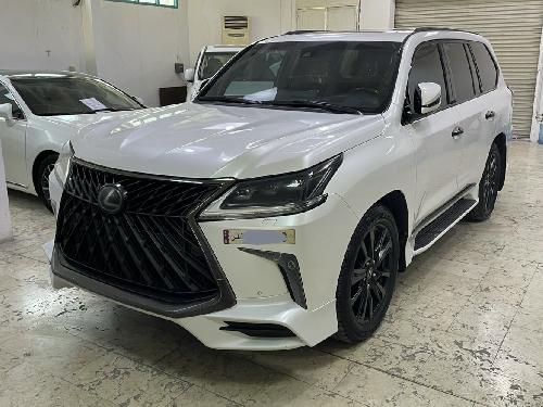 Lexus LX 570 S Black Edition