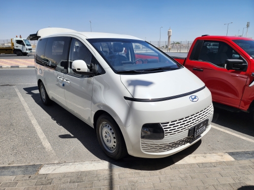 Hyundai H1.  2020