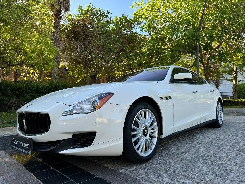 Maserati Quattroporte 