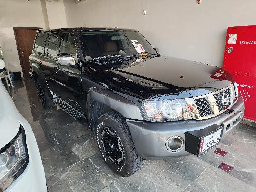 Nissan Patrol Super Safari